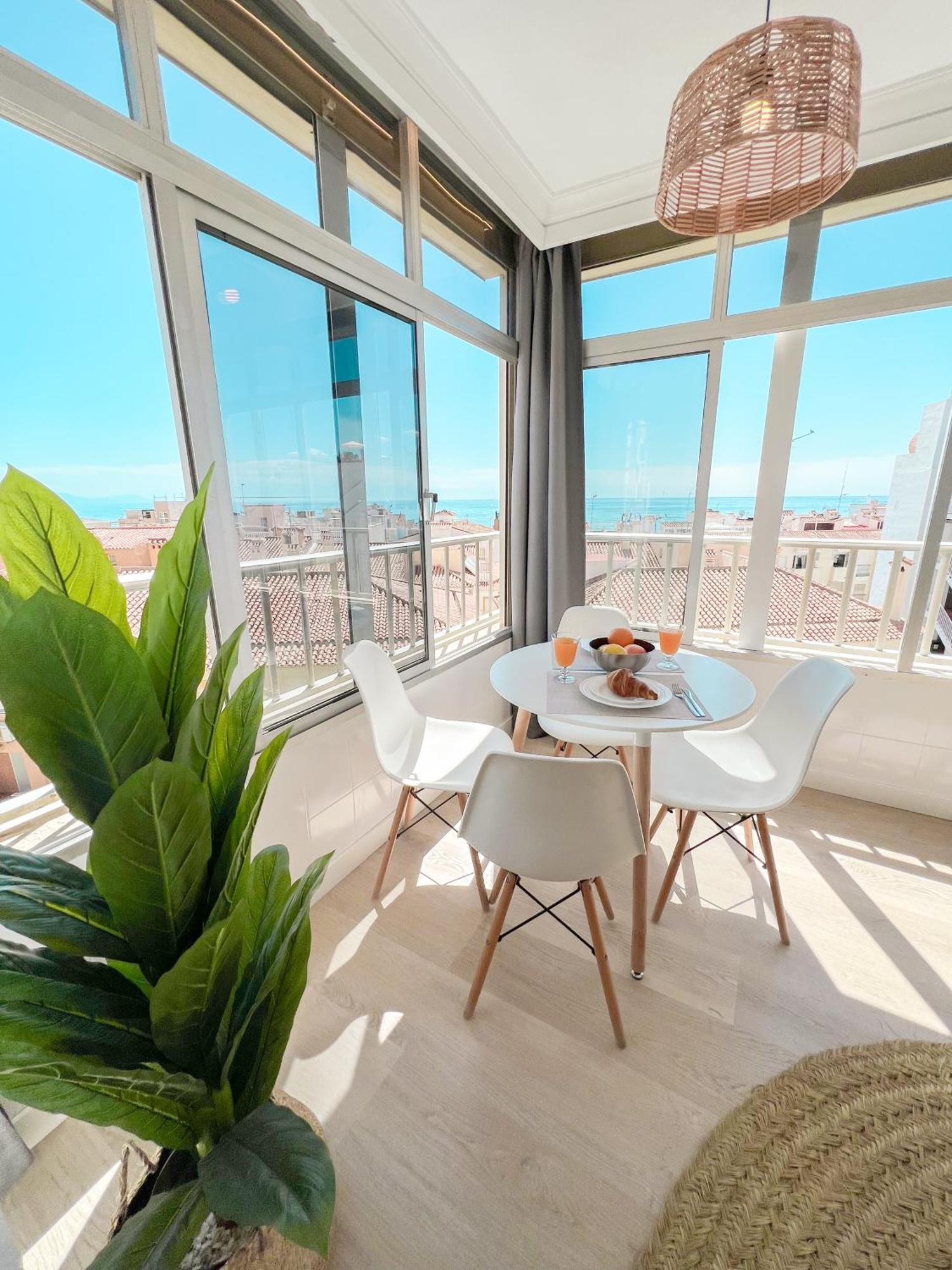 Palm Beach Aparment Sea Views Торремолінос Екстер'єр фото